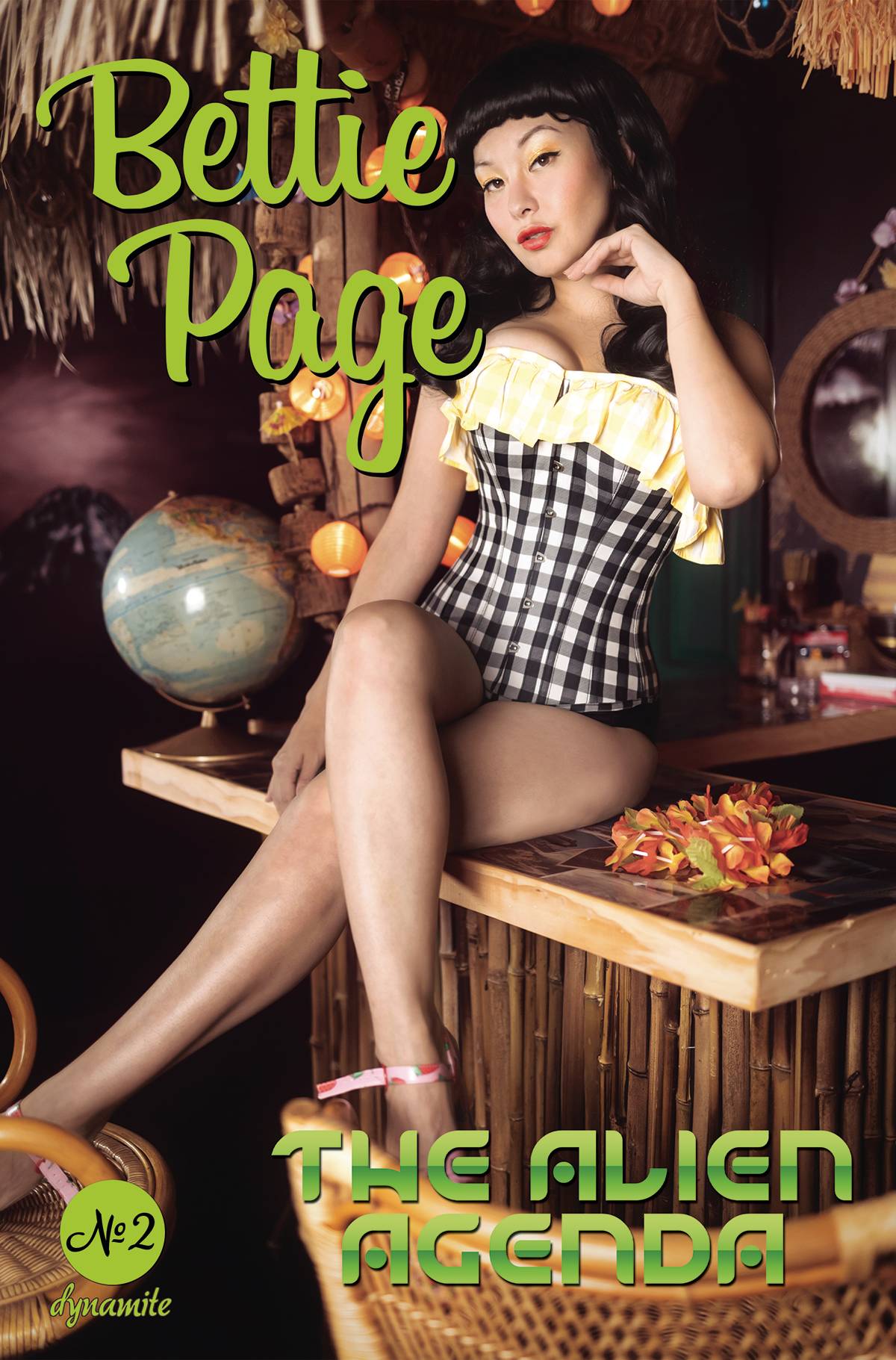 DYNAMITE COMIC BOOK VF/NM BETTIE PAGE ALIEN AGENDA #2 CVR E COSPLAY
