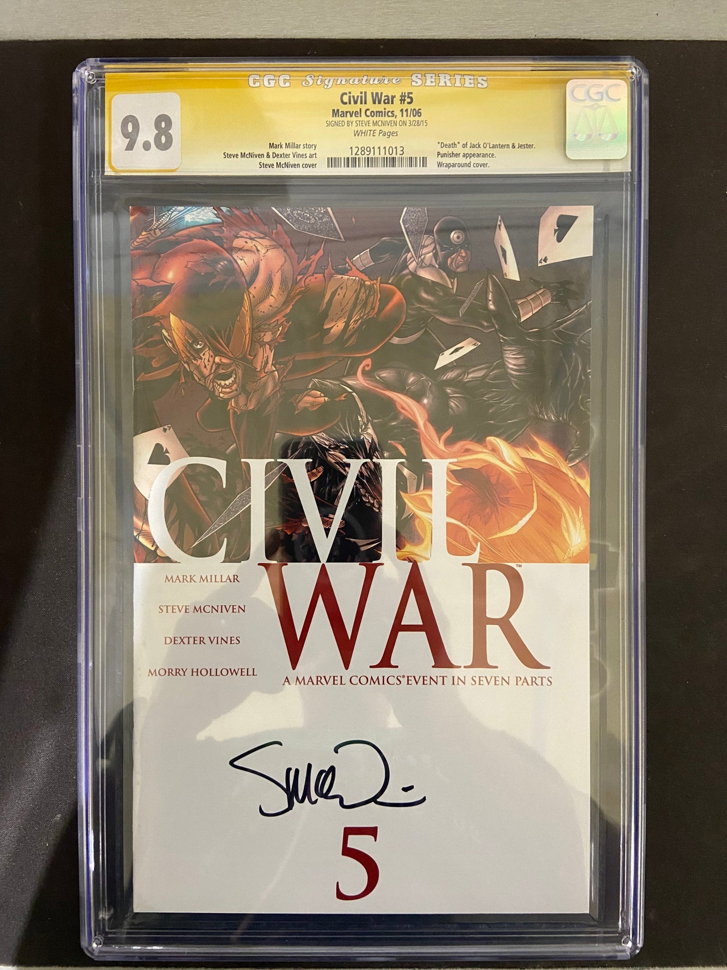 MARVEL COMICS CGC CIVIL WAR #5 CGC 9.8 SIGNED BY STEVE MCNIVEN