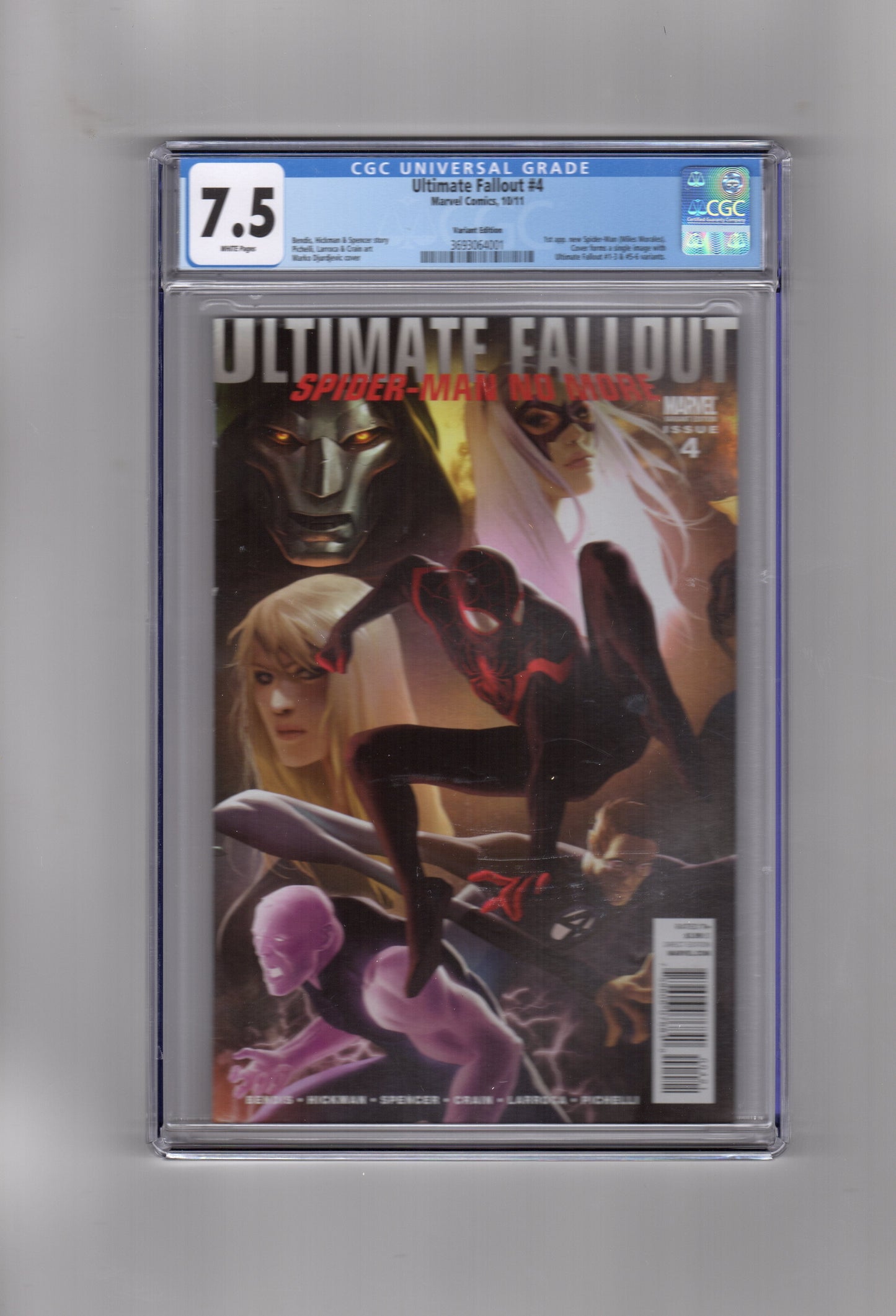 Marvel Comics CGC Comic ULTIMATE FALLOUT #4 1IN25 VARIANT CGC 7.5