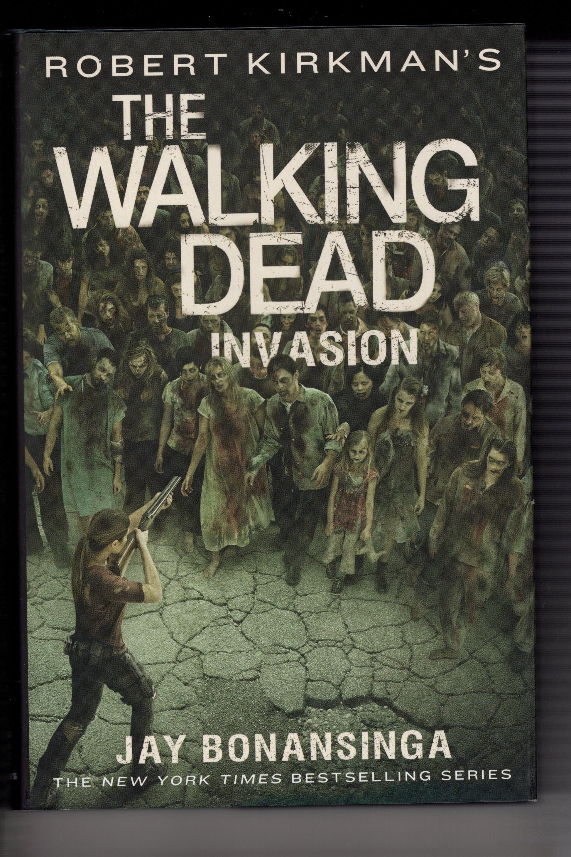book book WALKING DEAD NOVEL HC VOL 06 INVASION