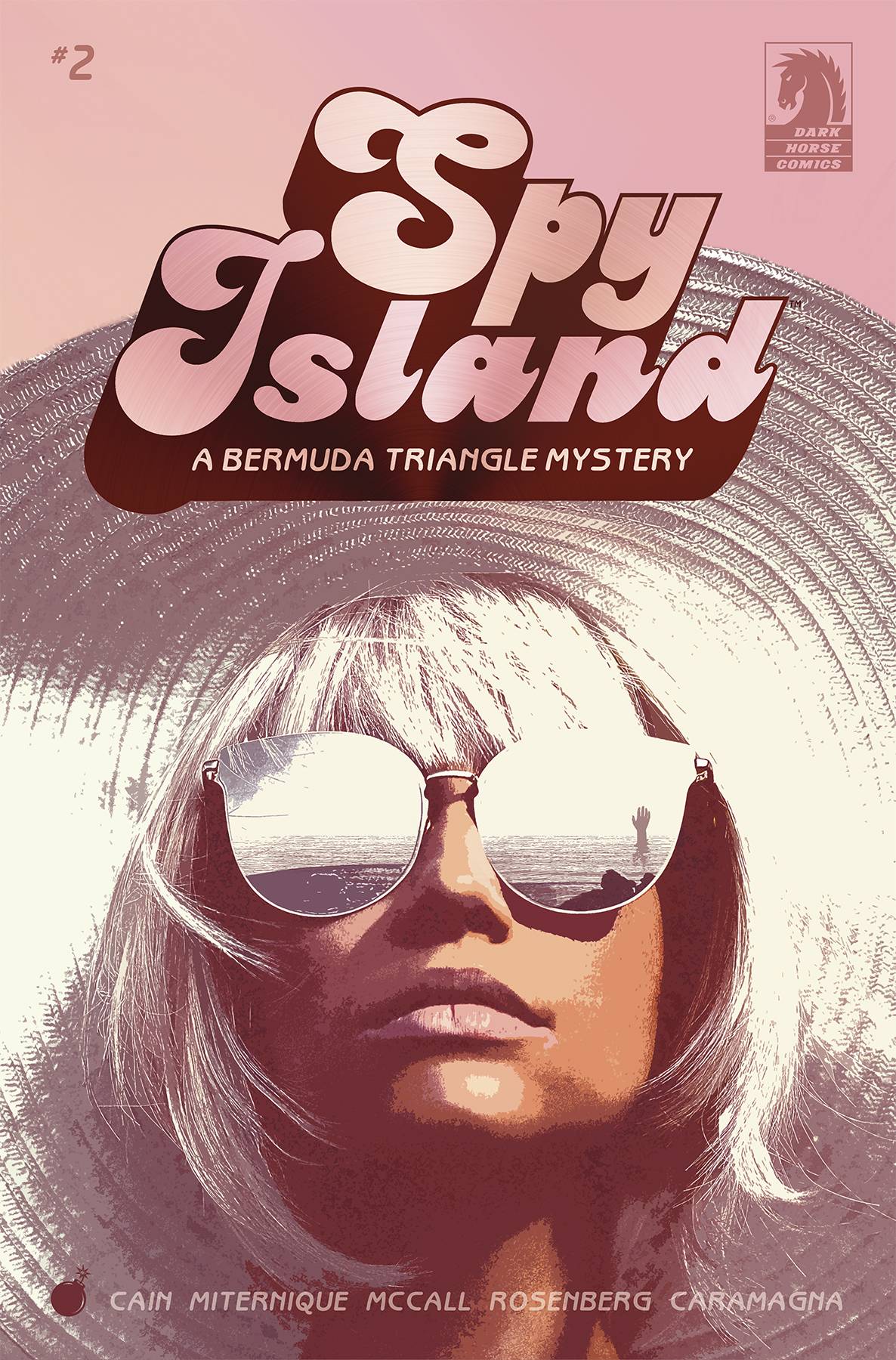 DARK HORSE COMICS comic book SPY ISLAND #2 (OF 4) CVR A MITERNIQUE