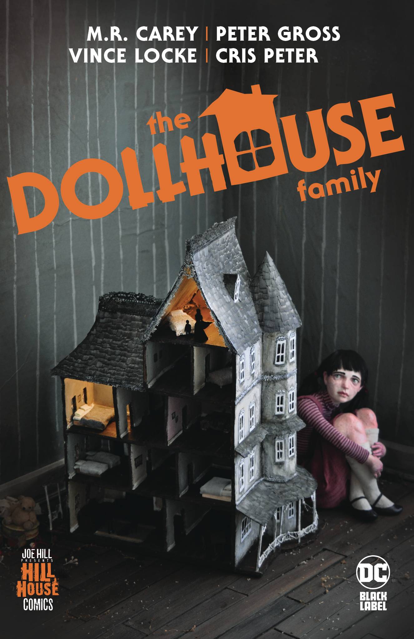 DC COMICS TRADE DOLLHOUSE FAMILY SC (MR)