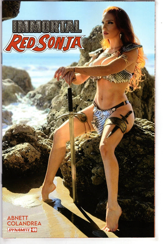 DYNAMITE COMIC BOOK Immortal Red Sonja #9 Cover E Cosplay