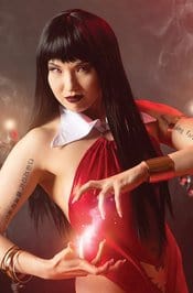 DYNAMITE COMIC BOOK VENGEANCE OF VAMPIRELLA #17 STALCUP COSPLAY VIRGIN  VARIANT