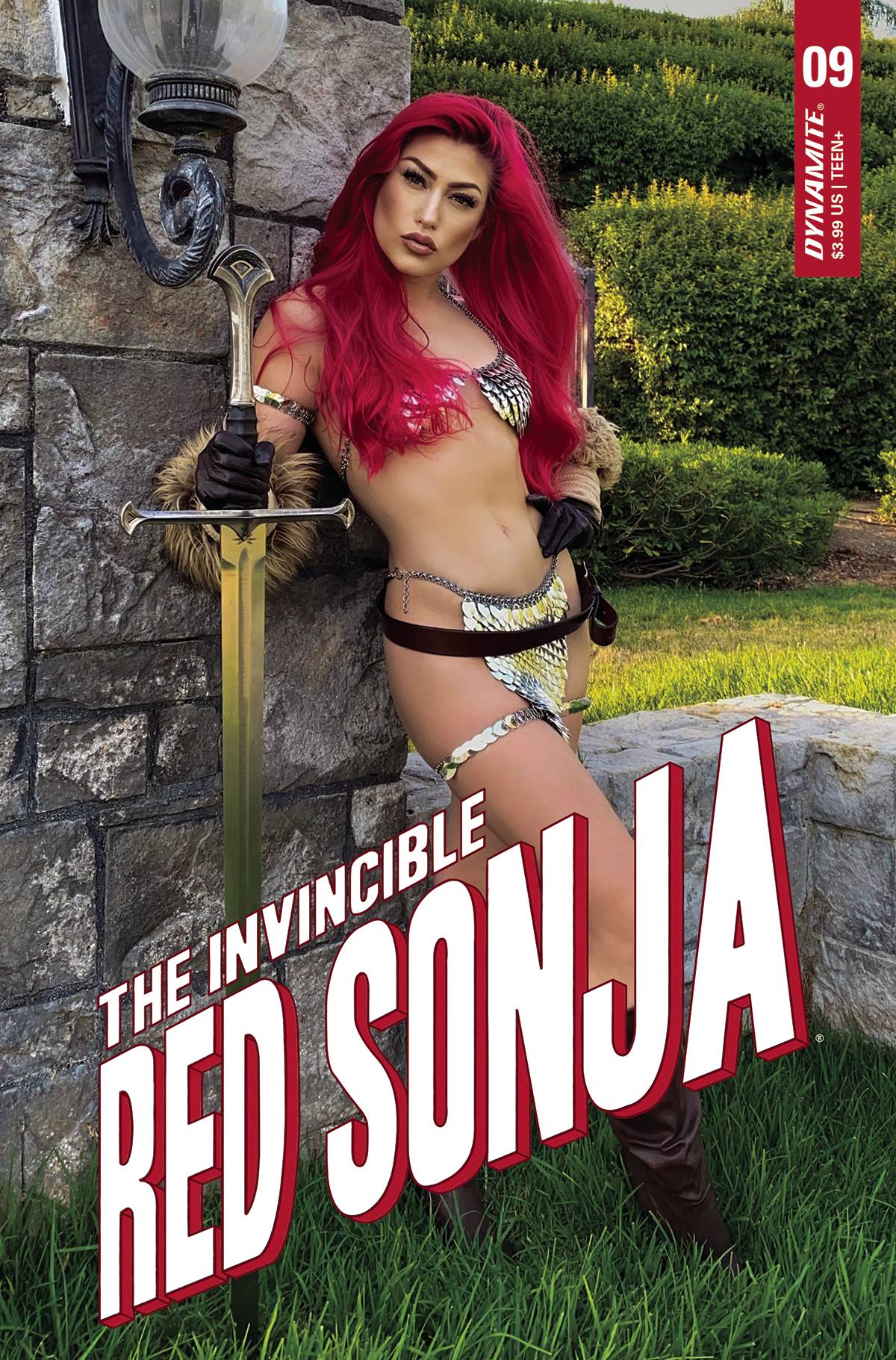 DYNAMITE COMIC BOOK VF/NM INVINCIBLE RED SONJA #9 CVR E COSPLAY